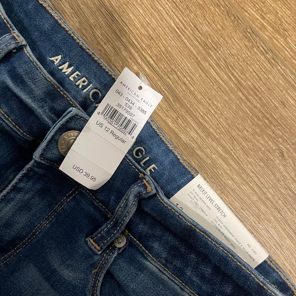 American Eagle Skinny Kick jeans - Picture 4 of 5